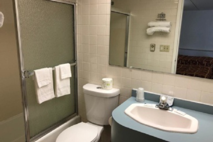 Room 226 of 228