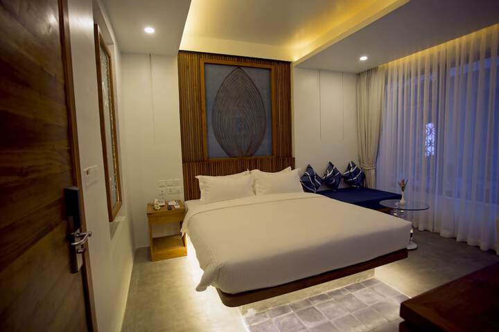 Room 25 of 155
