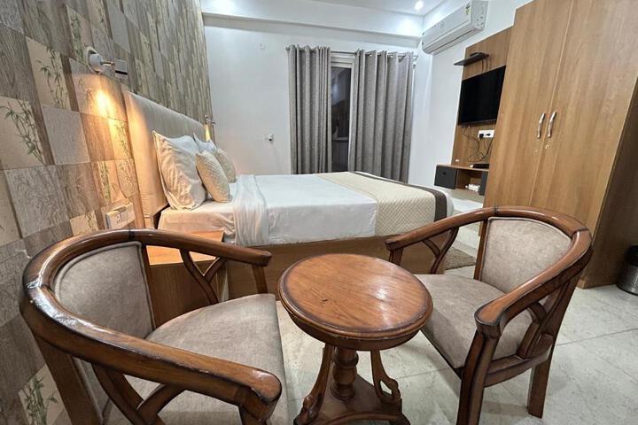 HOTEL AKSHAY GURGAON