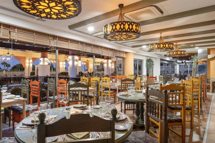 Dining 84 of 134