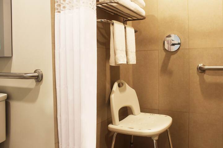 Room 32 of 57