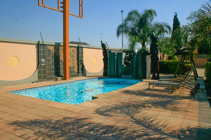 Pool 26 of 51