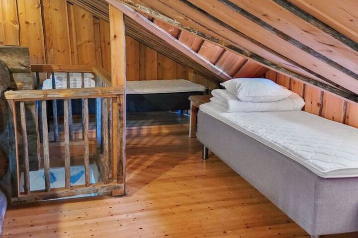 Room 3 of 15