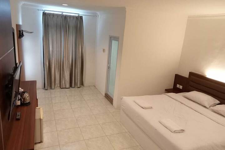 Room 14 of 26