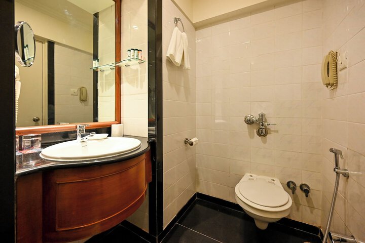 Room 52 of 110