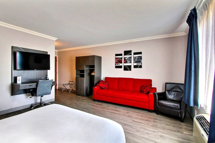 Room 34 of 59