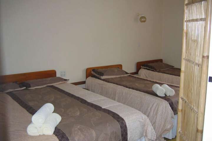 Room 5 of 32