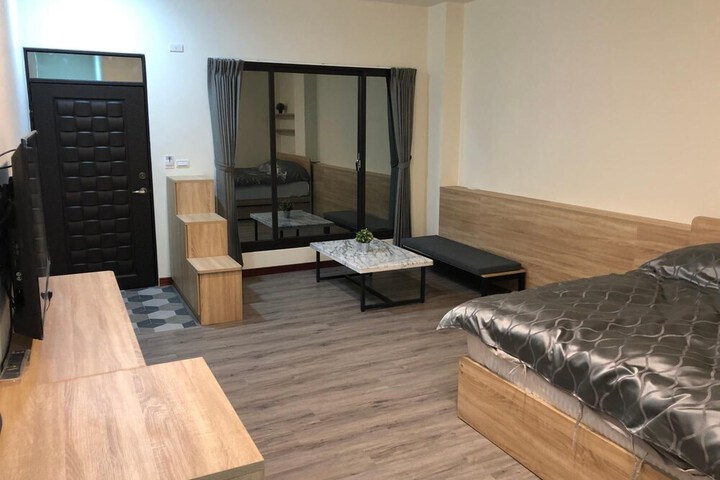 Room 15 of 37