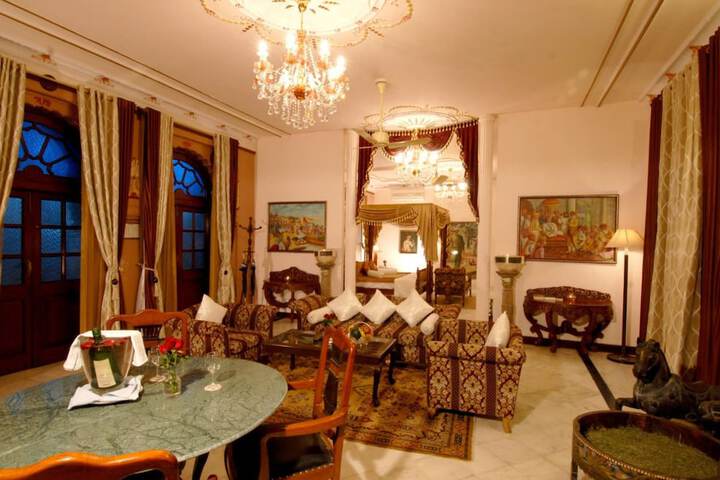 Room 4 of 50