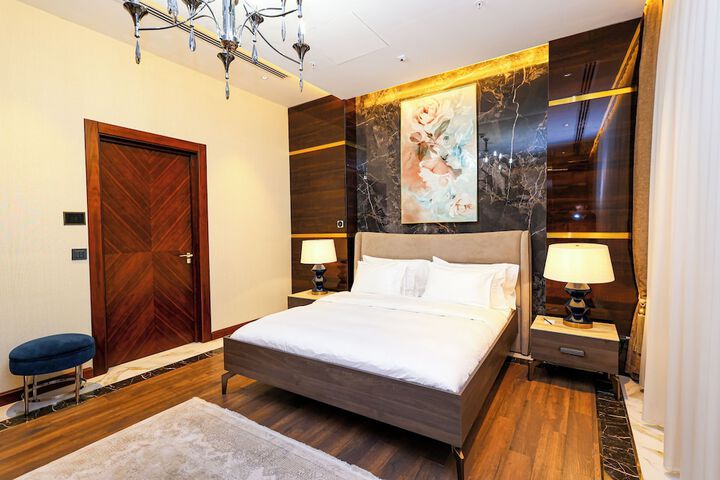 Room 45 of 106