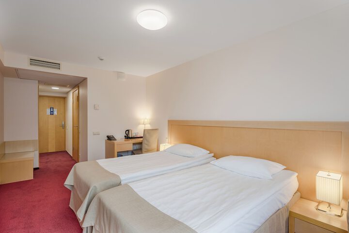 Room 16 of 58