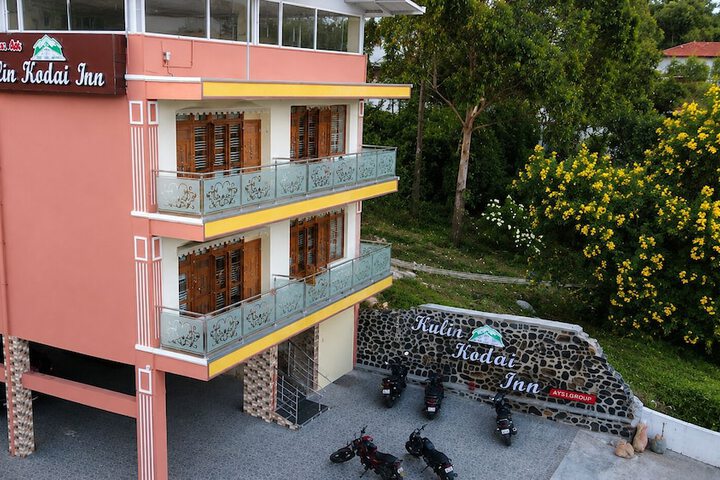 Hotel Exterior 30 of 35