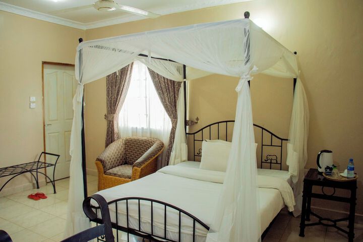 Room 15 of 53
