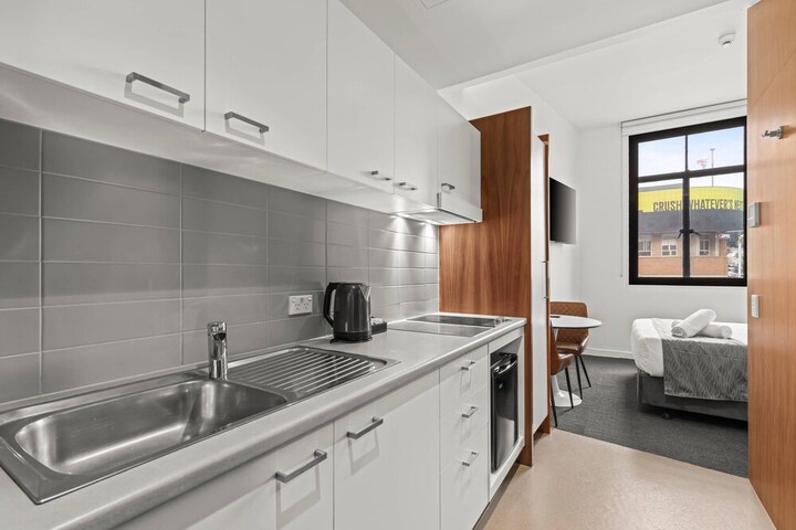 Room 12 of 19