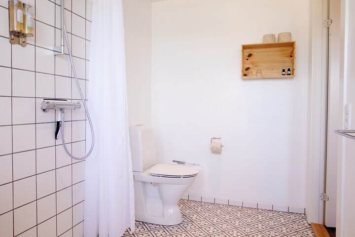 Room 7 of 30