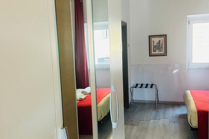Room 9 of 78