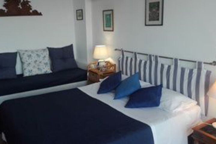 Room 8 of 25