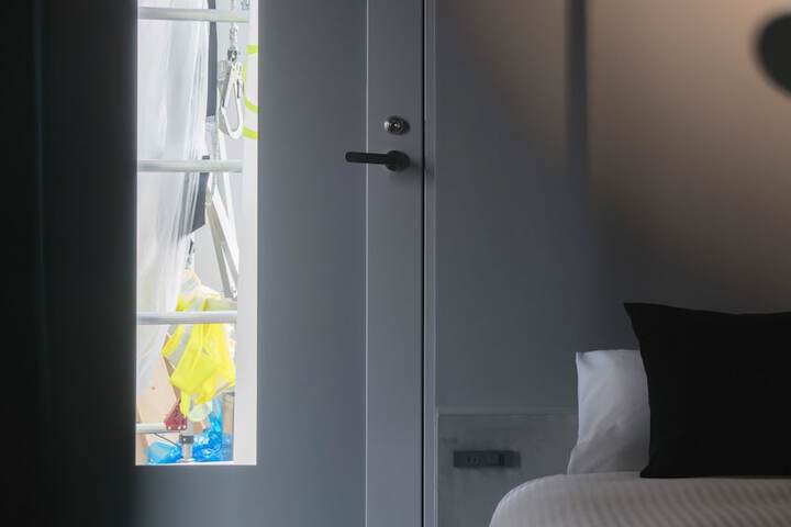 Room 60 of 118