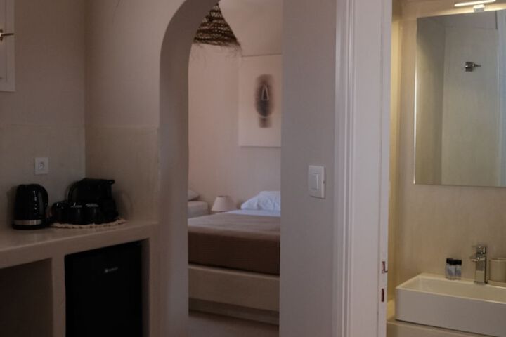 Room 5 of 33