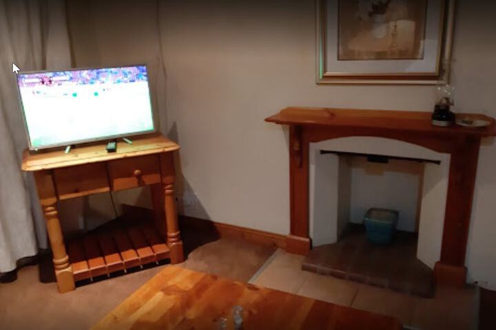 Room 5 of 18