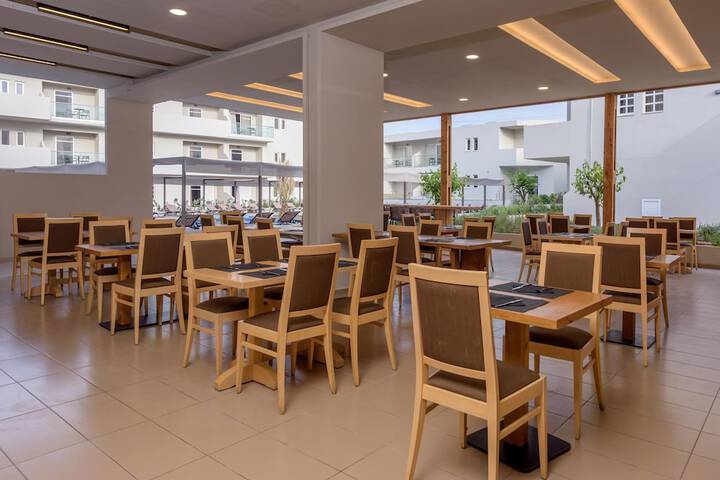Dining 94 of 123