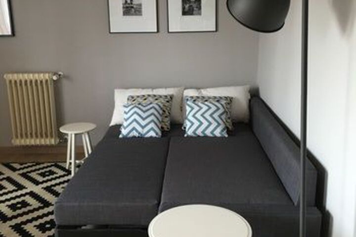 Room 372 of 499