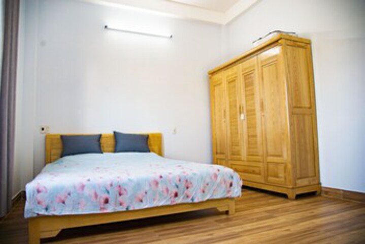 Room 22 of 32