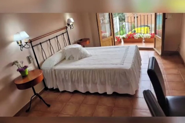 Room 2 of 14
