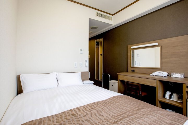 Room 8 of 44
