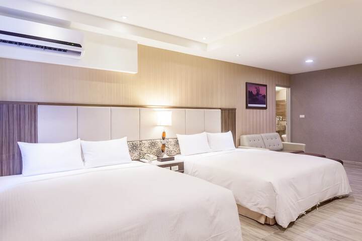 Room 13 of 61