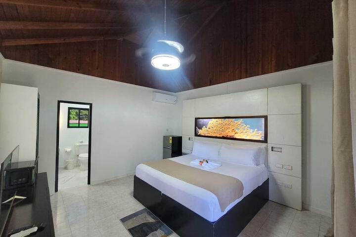 Room 3 of 37