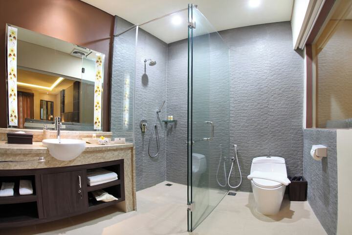 Clean Restrooms