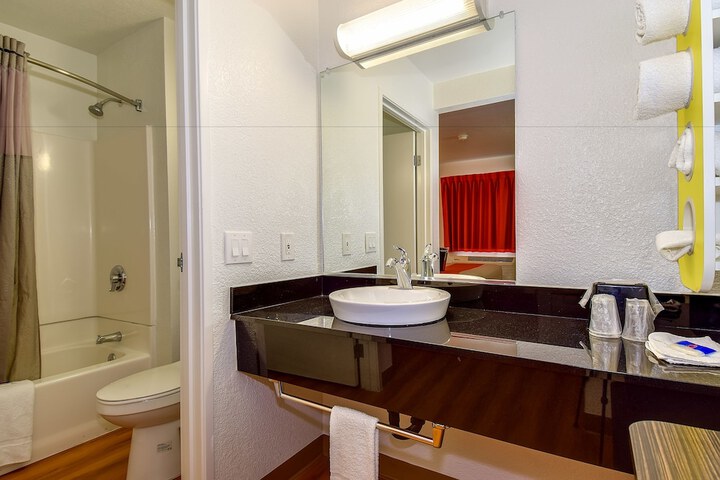Deluxe Room 1 Double Bed (2 of 19)