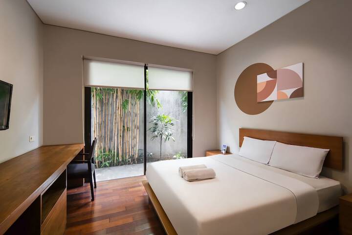 Room 11 of 24