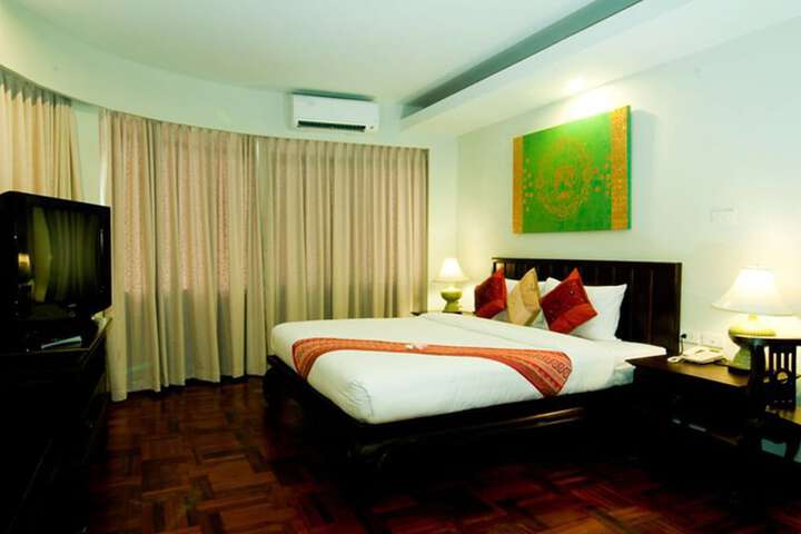 Room 11 of 46