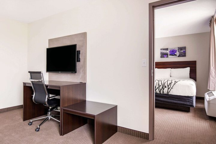 Room 30 of 44
