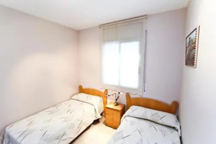 Room 4 of 17