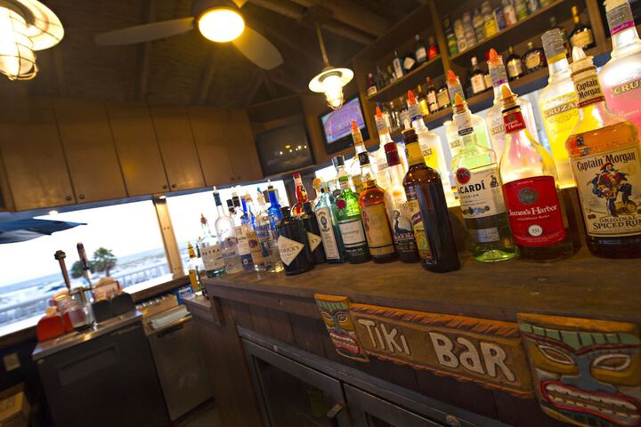 Poolside bar