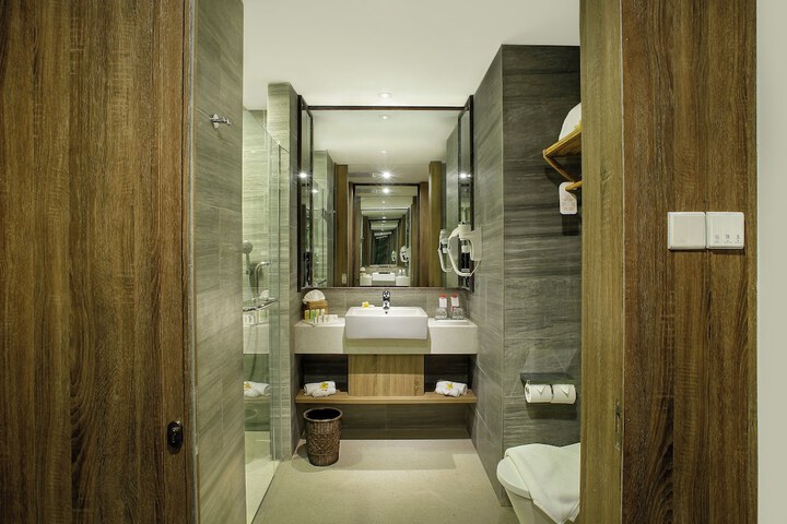 Room 16 of 41