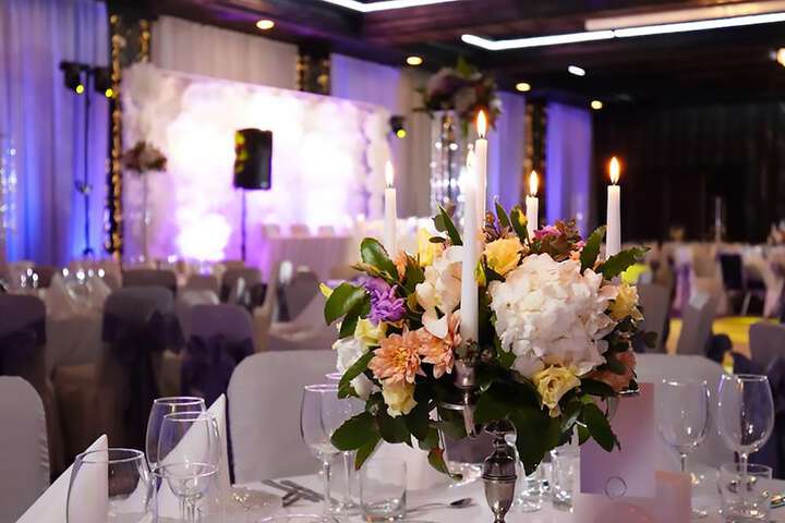 Ballroom/Hall 97 of 116