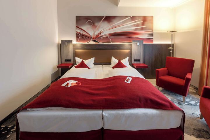 Room 28 of 117