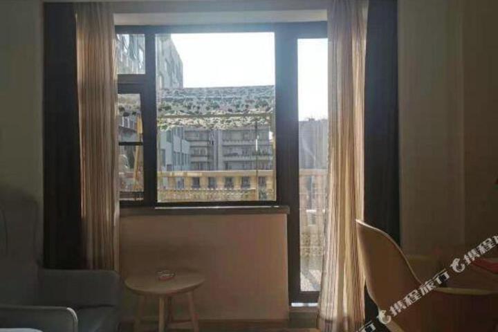 Vienna Hotel (Kunming Railway Station Guanjinggu Store)