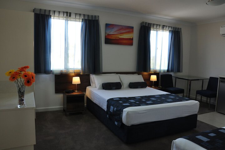 Room 4 of 36