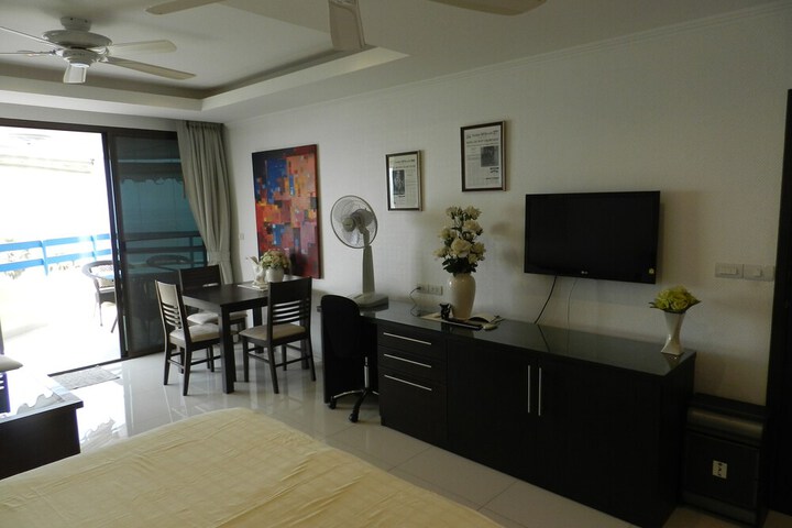 Room 92 of 259