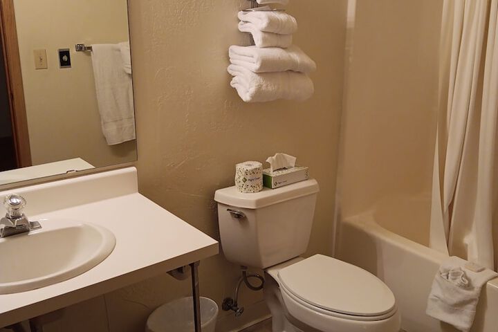 Room 31 of 38