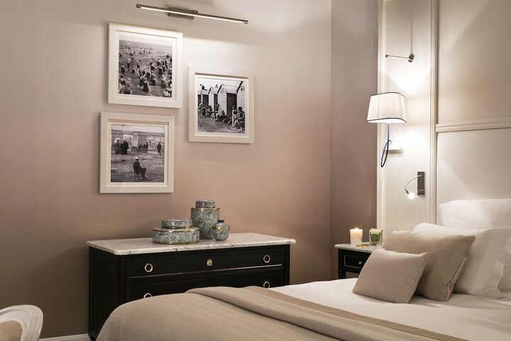 Room 3 of 111