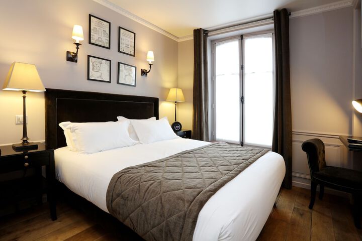Hotel Saint Louis Pigalle in Paris