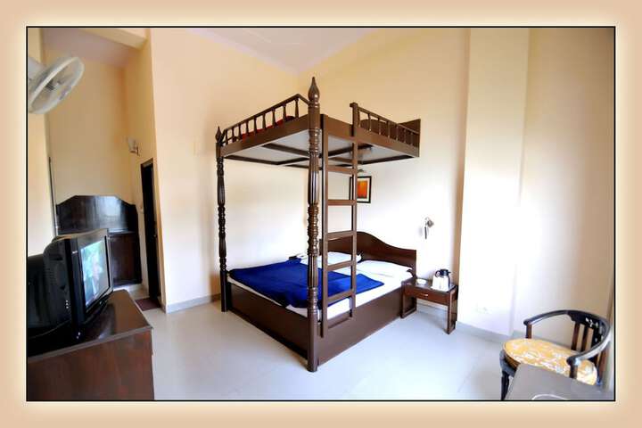 Room 18 of 42
