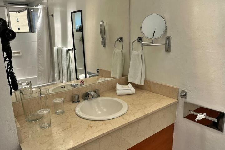 Clean Restrooms