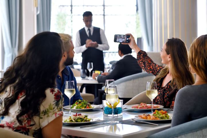 Dining 66 of 107